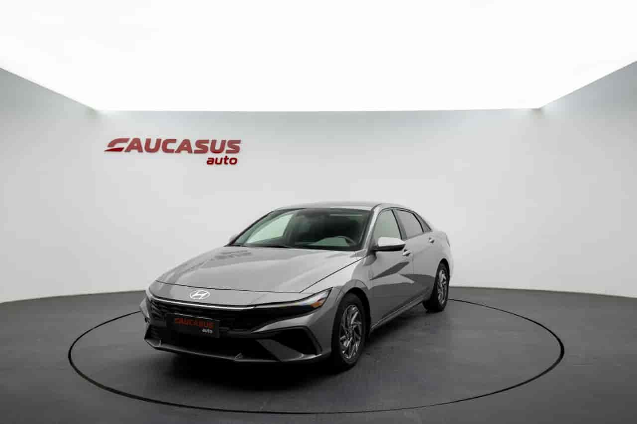 HYUNDAI Elantra - 1