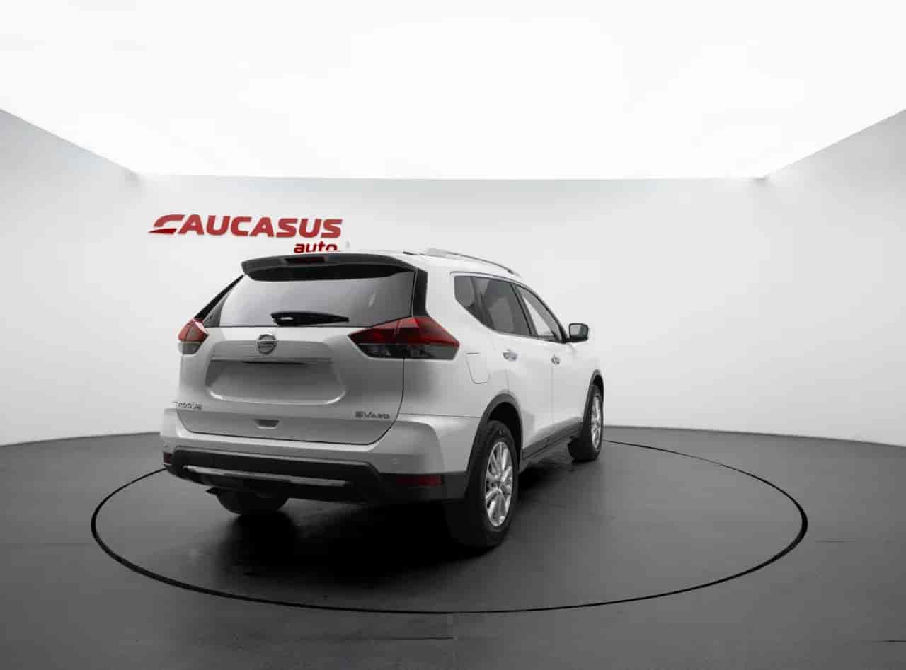 NISSAN Rogue - 4