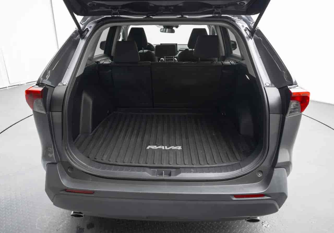 TOYOTA RAV4 - 7