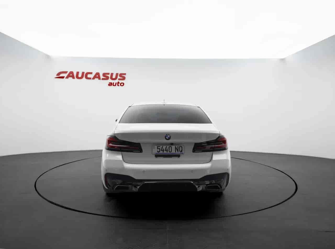 BMW 5-Series - 5