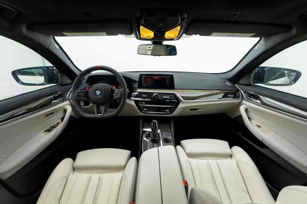 BMW 5-Series - 9