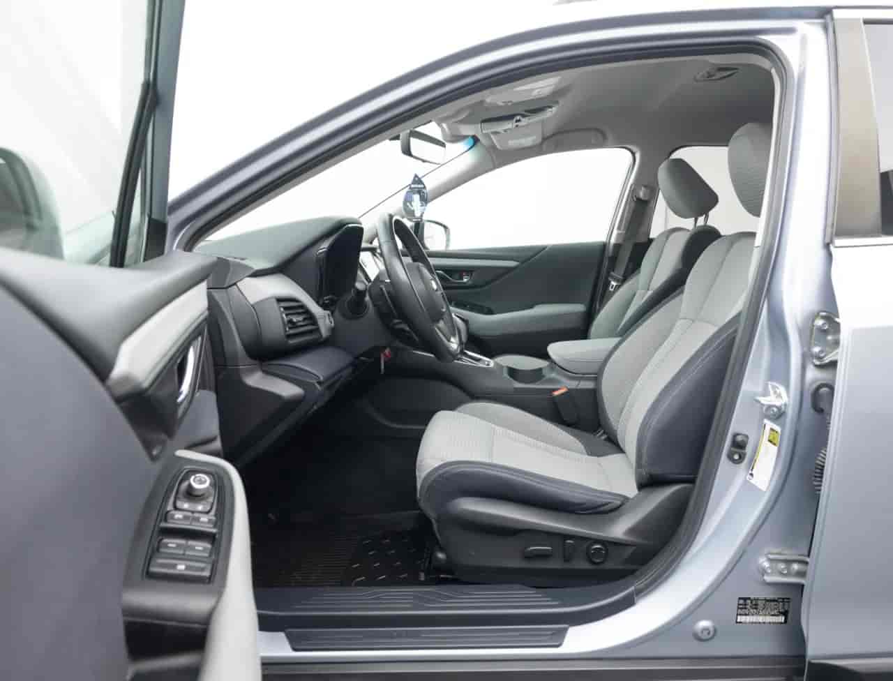 SUBARU Outback - 10