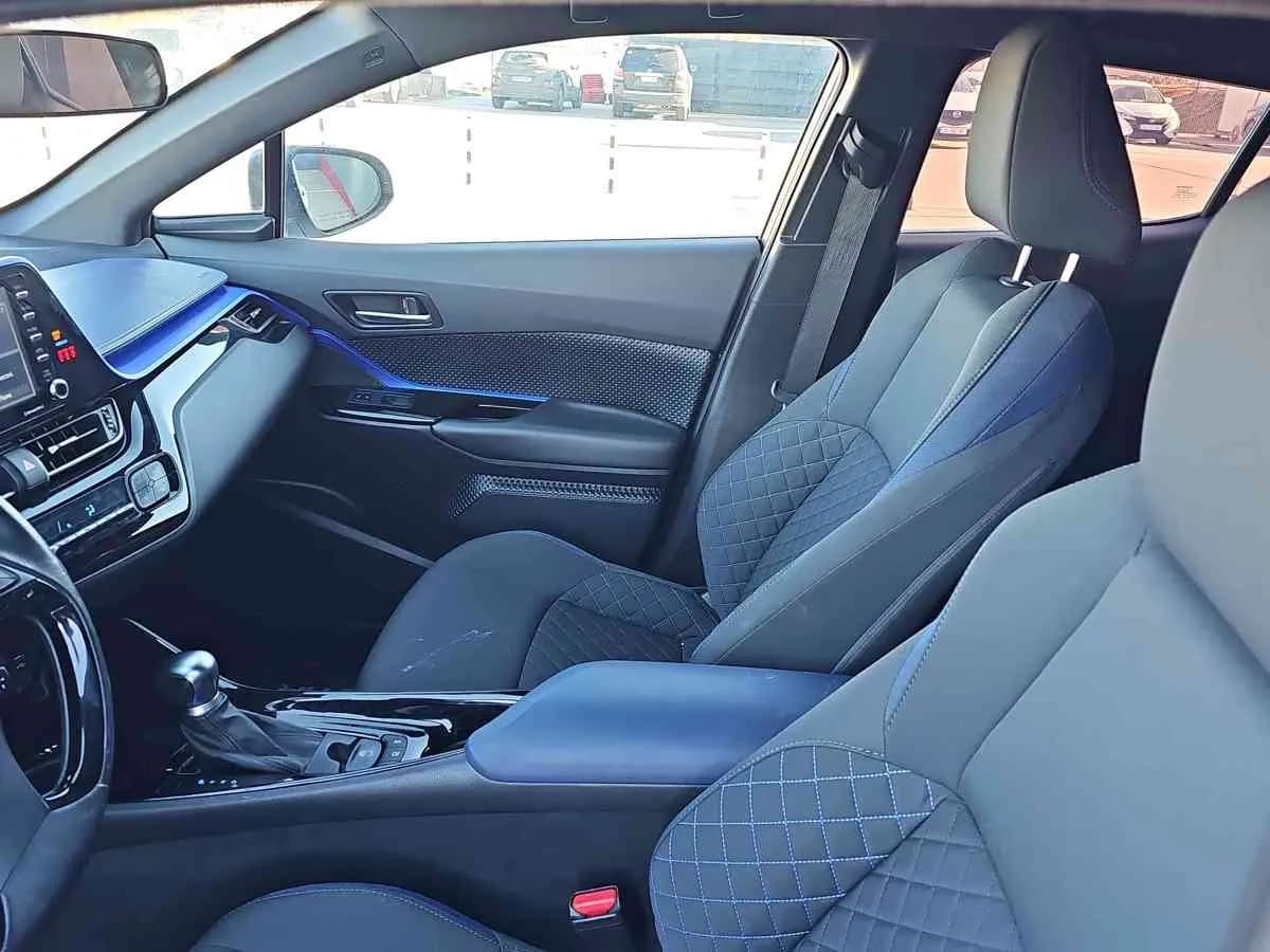 TOYOTA C-HR - 9