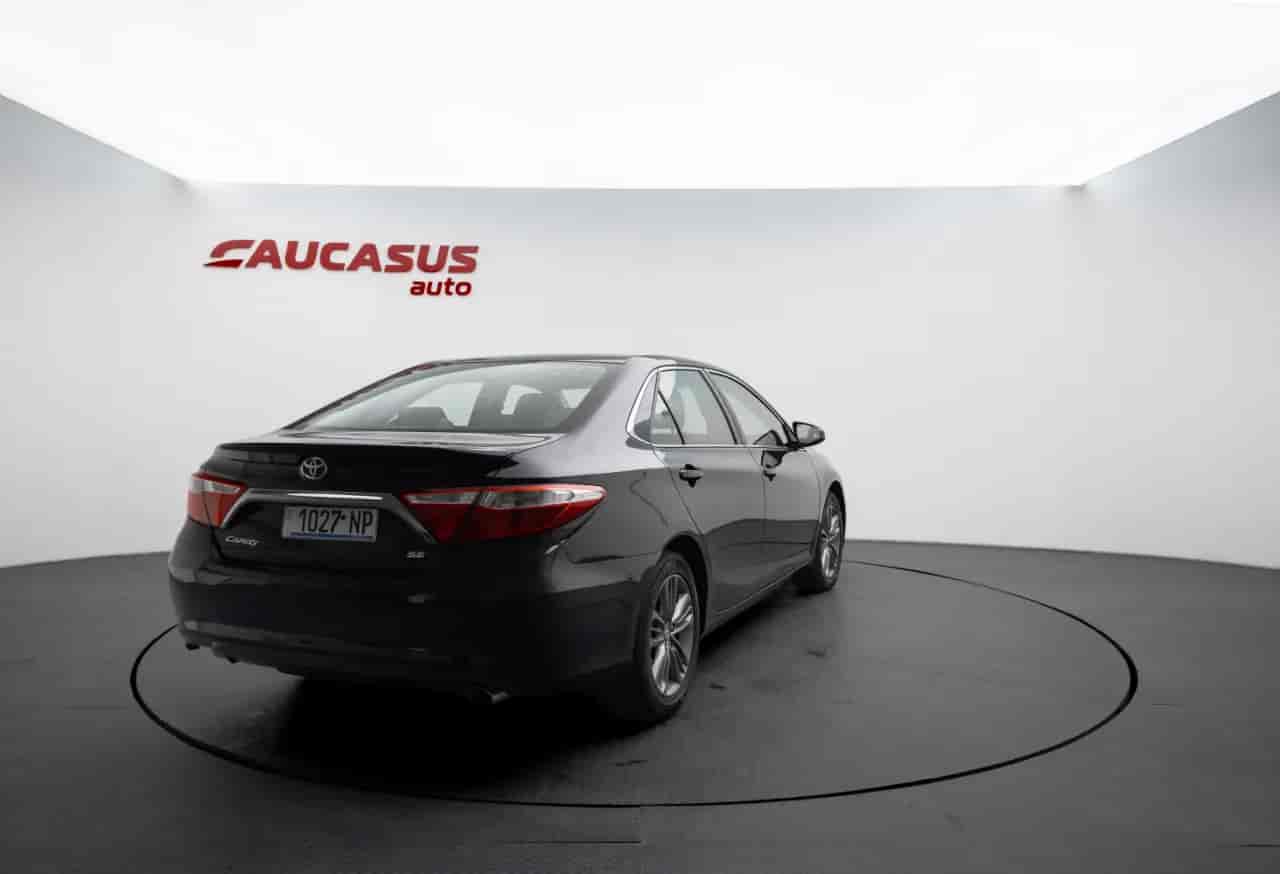TOYOTA Camry - 4