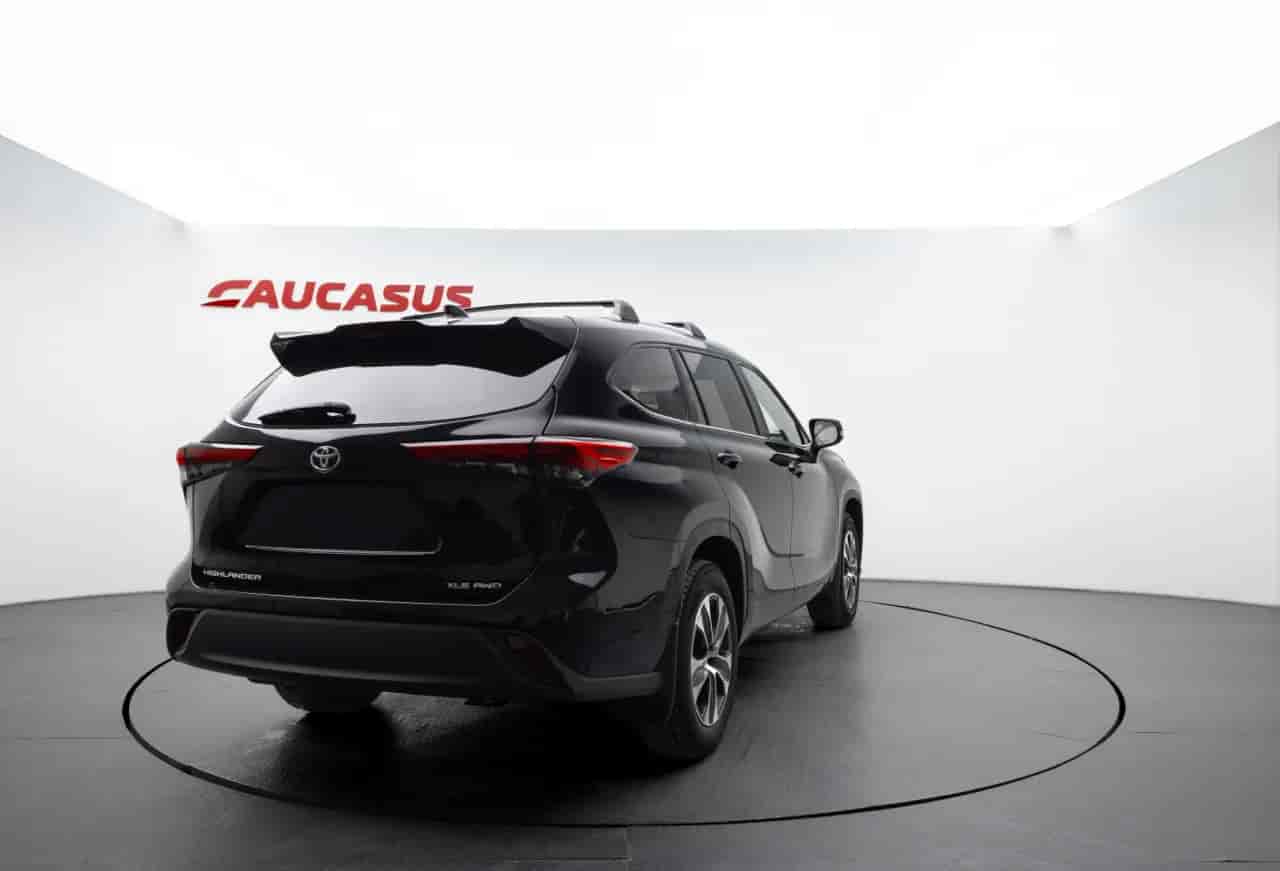 TOYOTA Highlander - 4