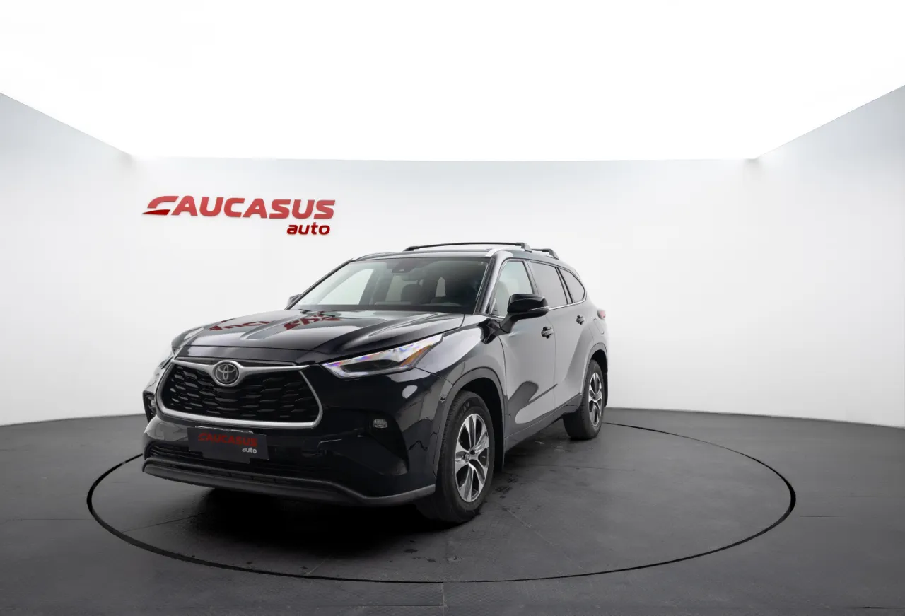 2023 TOYOTA Highlander