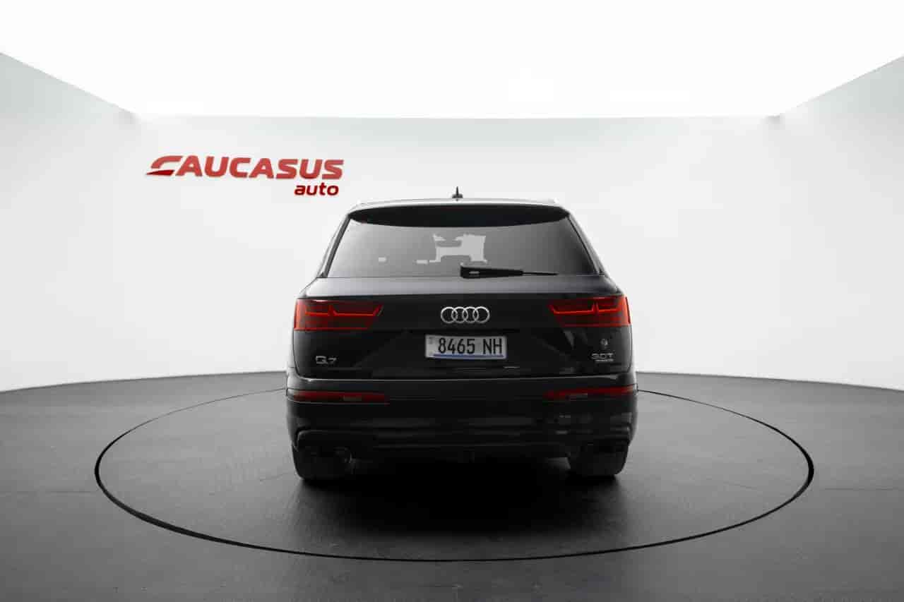 AUDI Q7 - 5