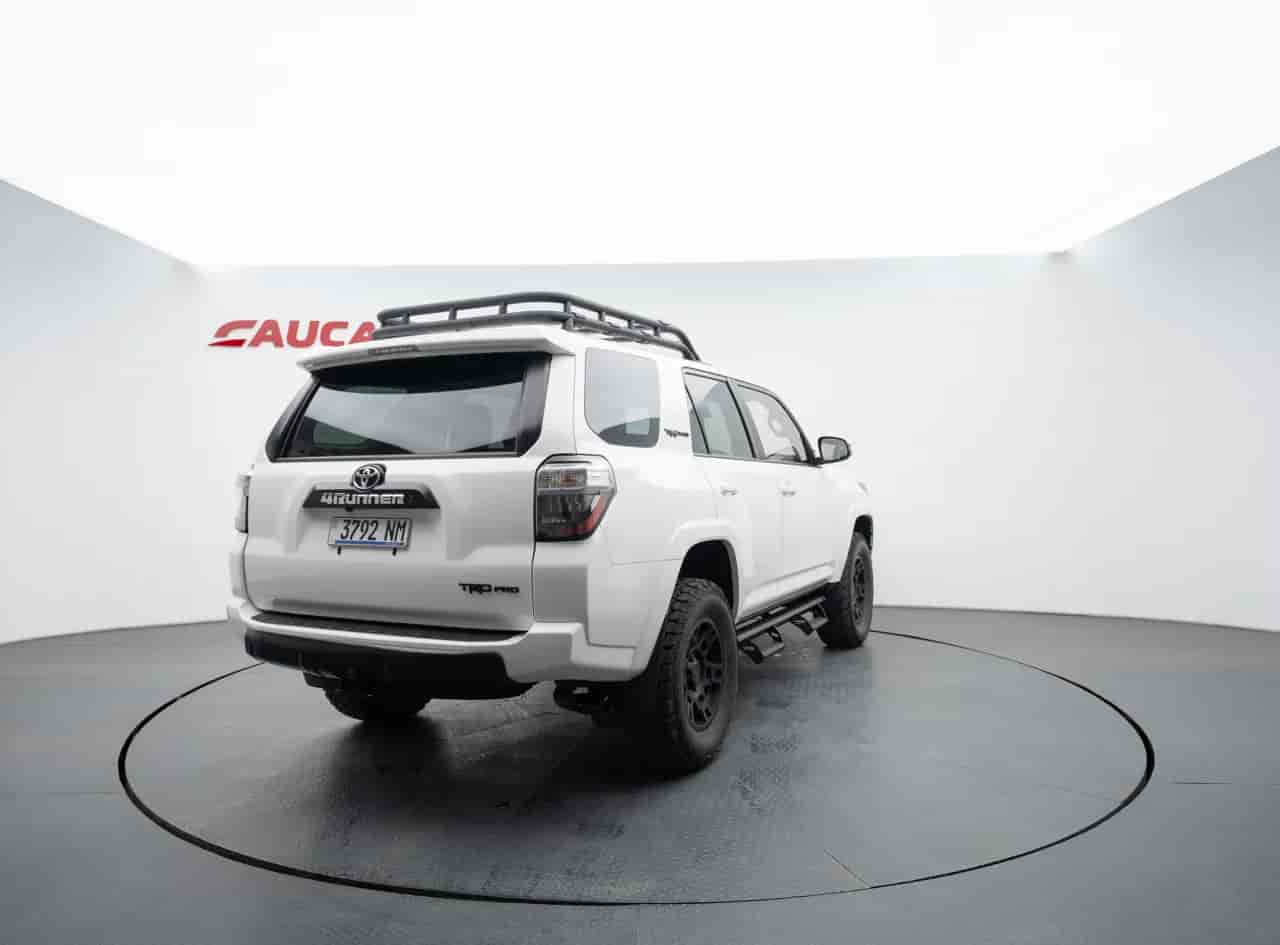 TOYOTA 4-Runner - 4