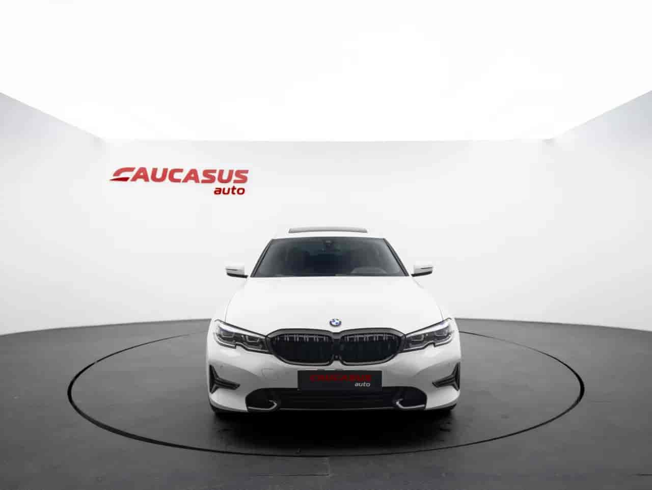 BMW 3-Series - 2