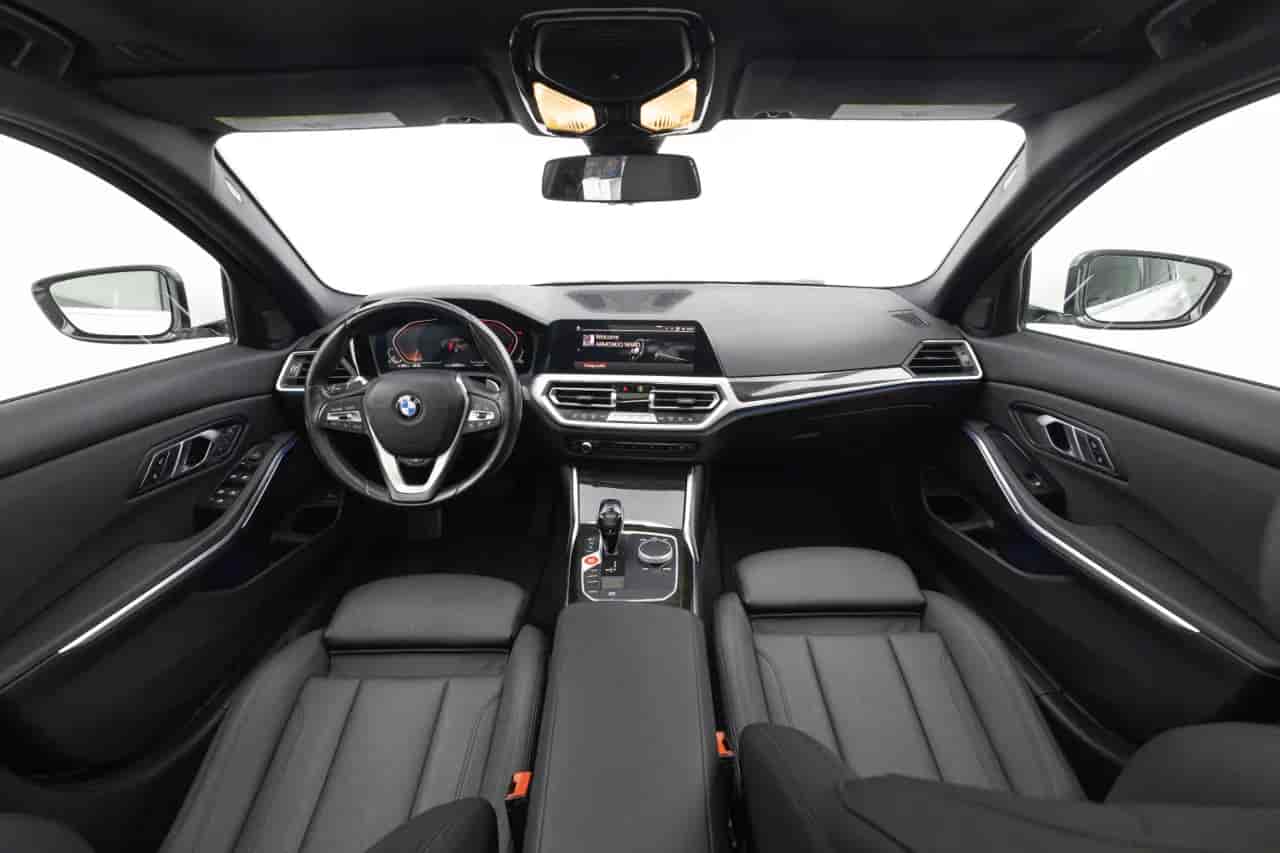 BMW 3-Series - 9