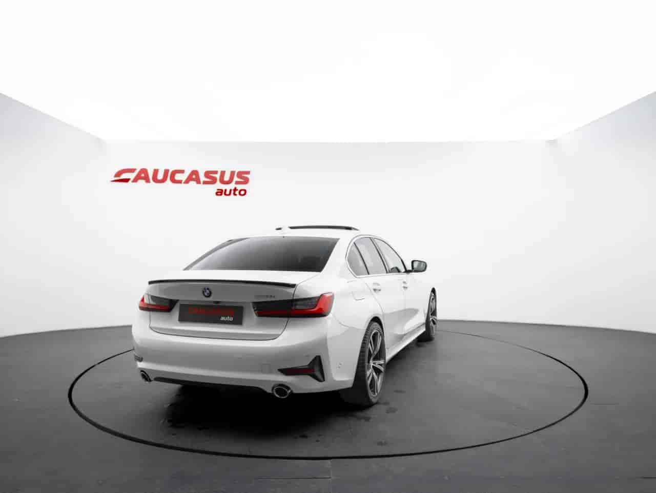 BMW 3-Series - 4