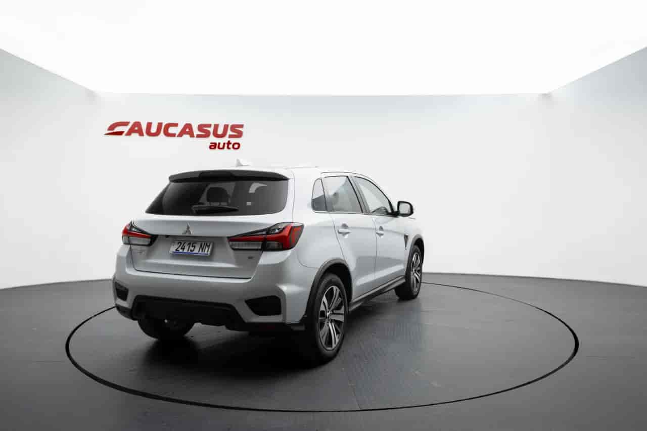 MITSUBISHI Outlander Sport - 4