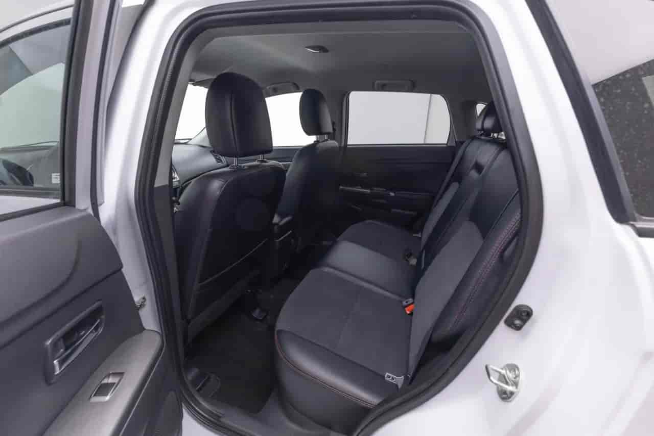 MITSUBISHI Outlander Sport - 8