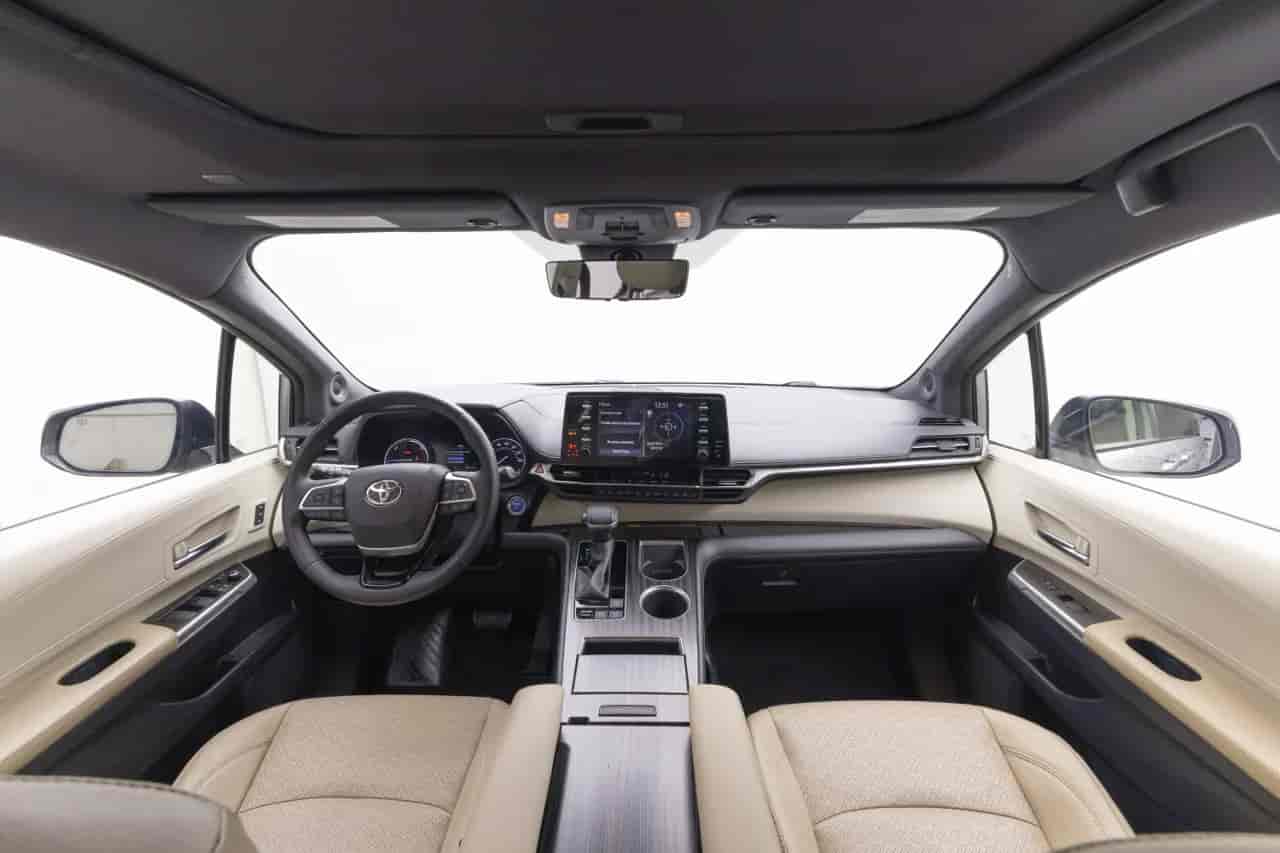 TOYOTA Sienna - 9