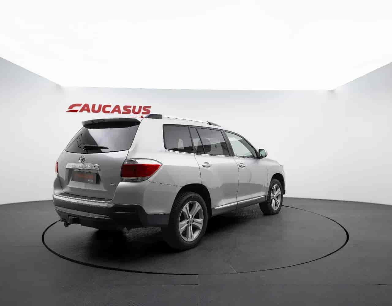 TOYOTA Highlander - 4