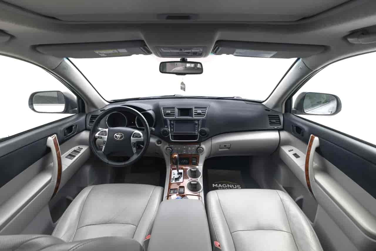 TOYOTA Highlander - 9