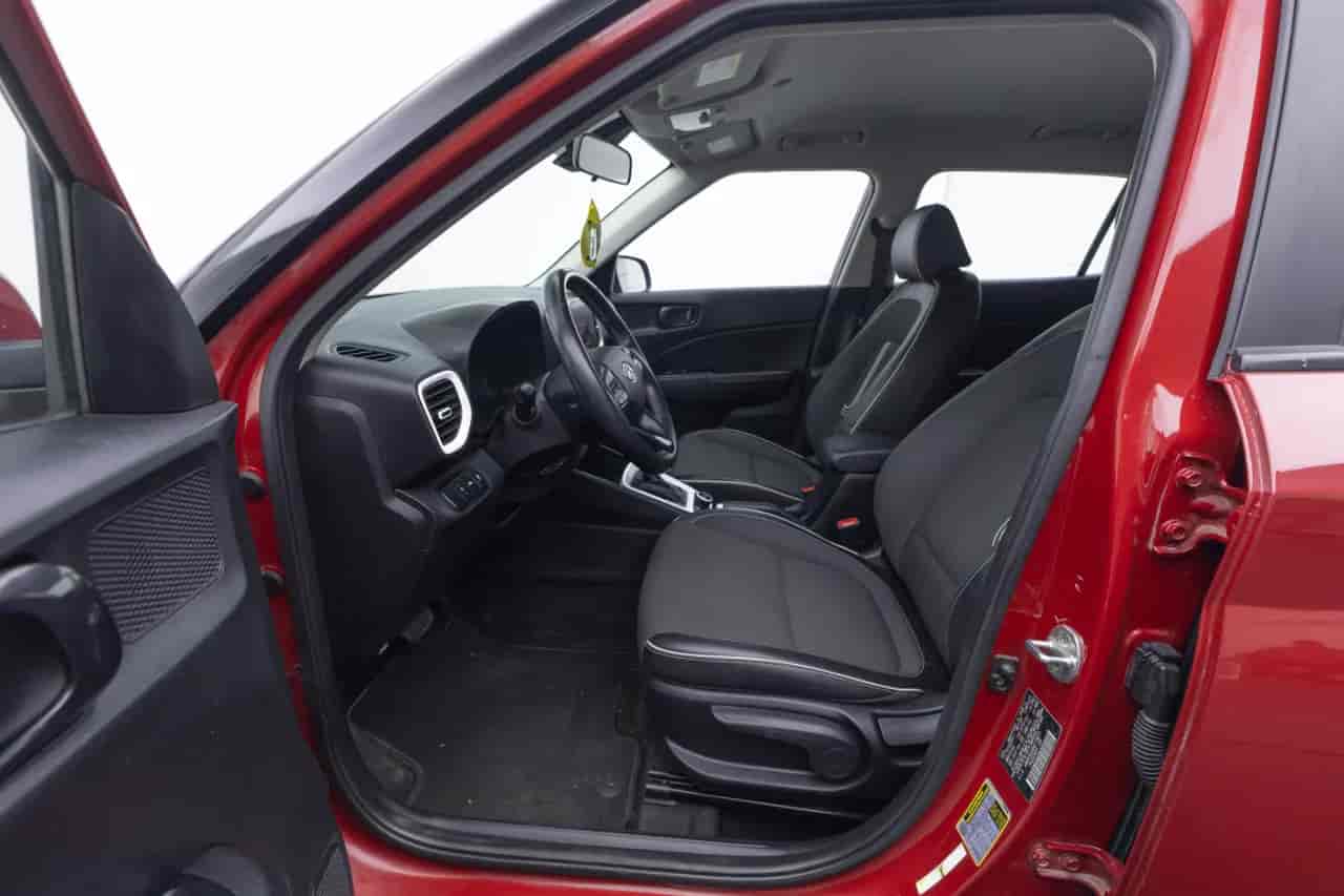 HYUNDAI Venue - 10