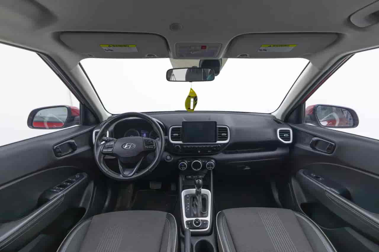 HYUNDAI Venue - 9