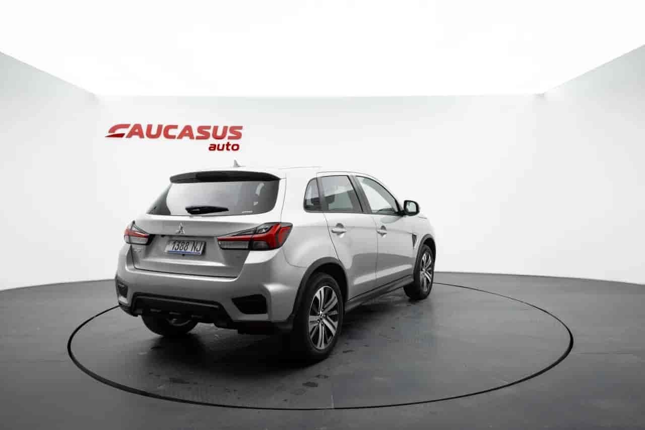 MITSUBISHI Outlander Sport - 4