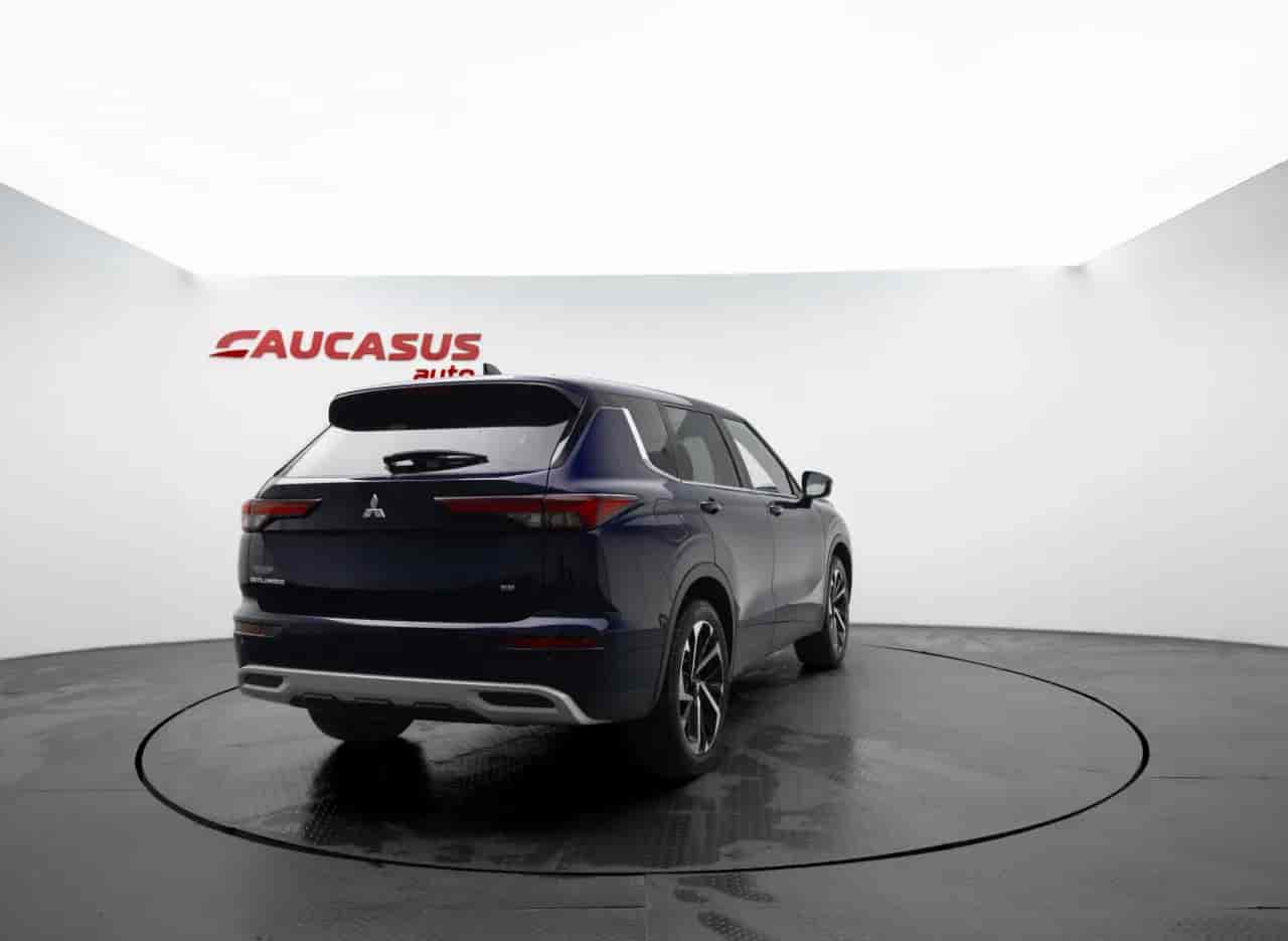 MITSUBISHI Outlander - 4