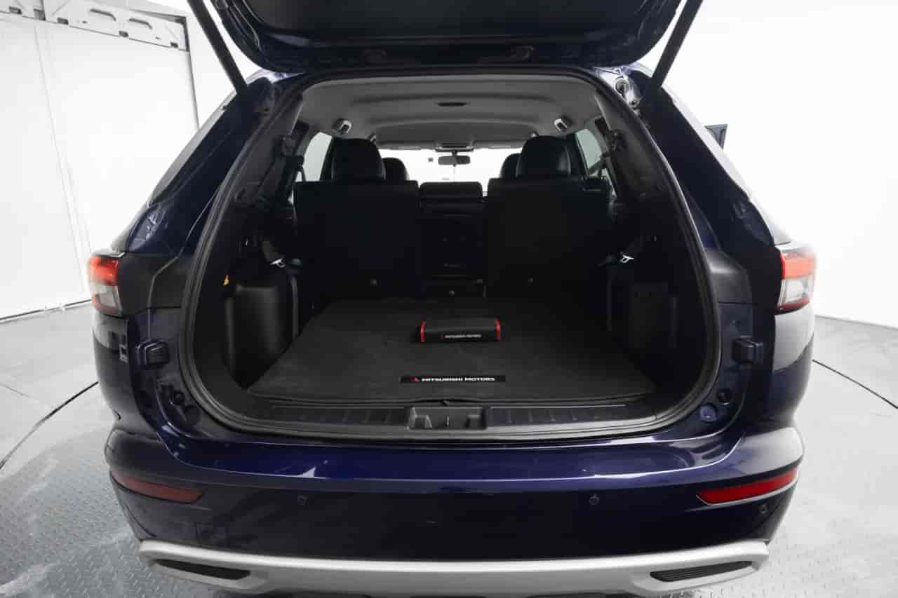 MITSUBISHI Outlander - 7