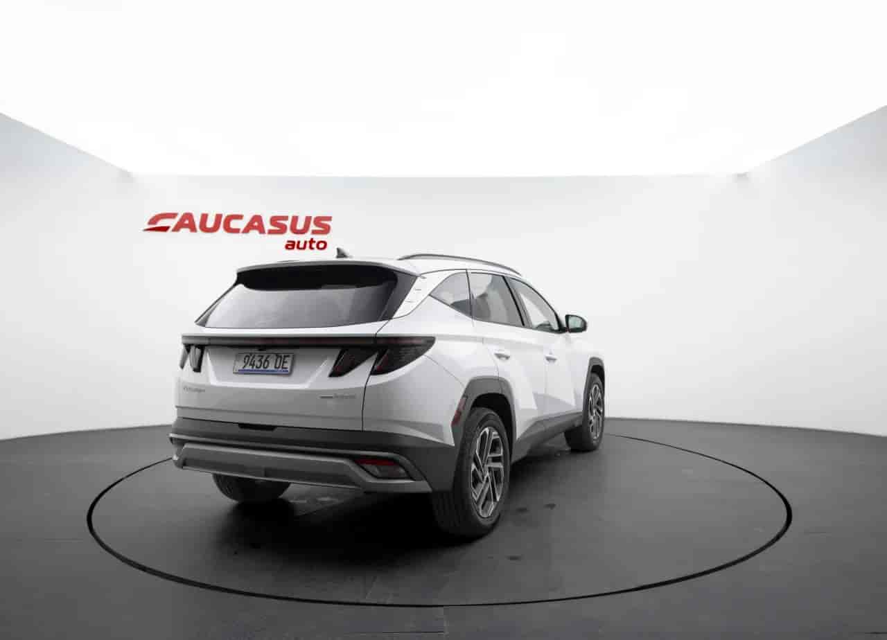 HYUNDAI Tucson - 4