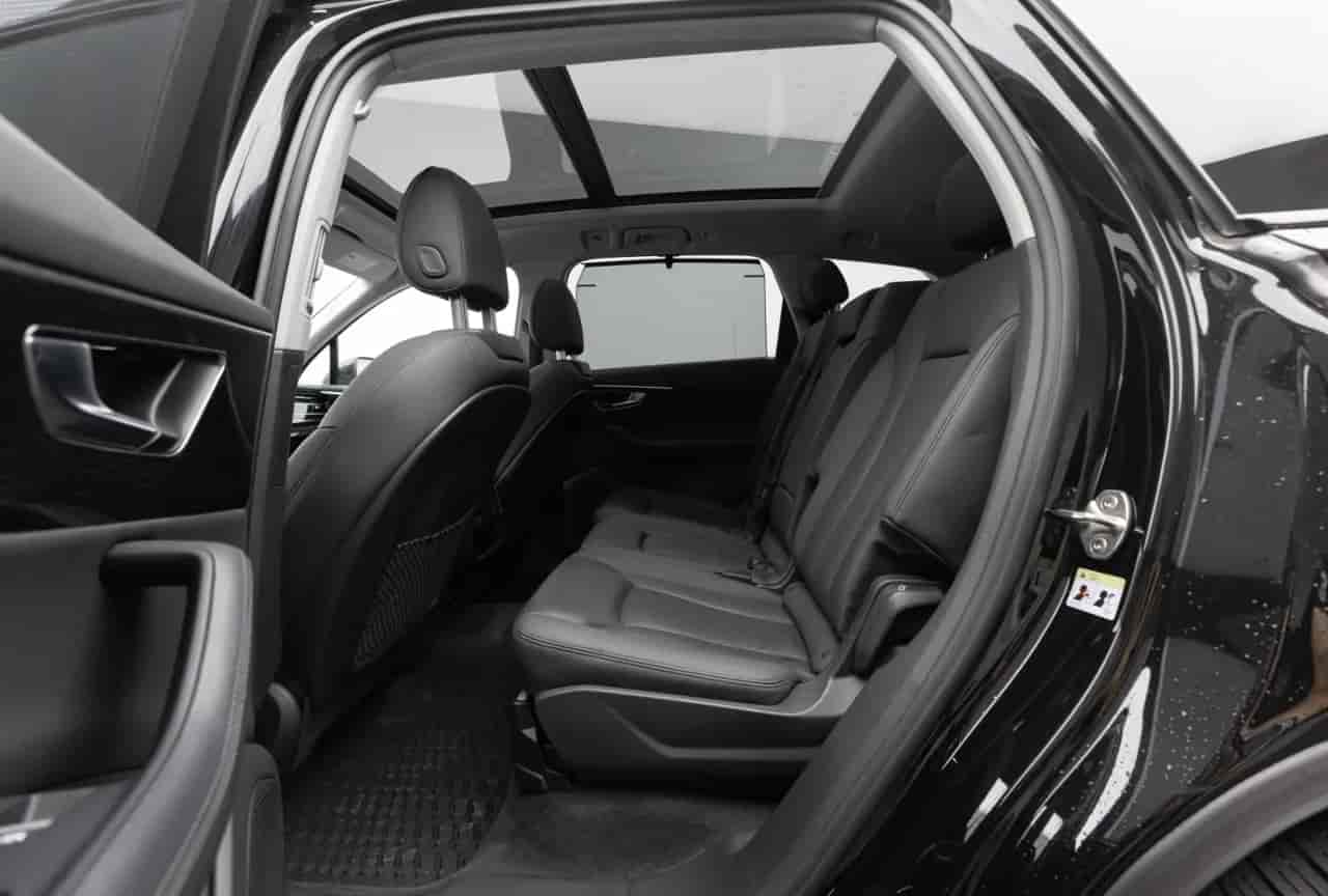 AUDI Q7 - 9