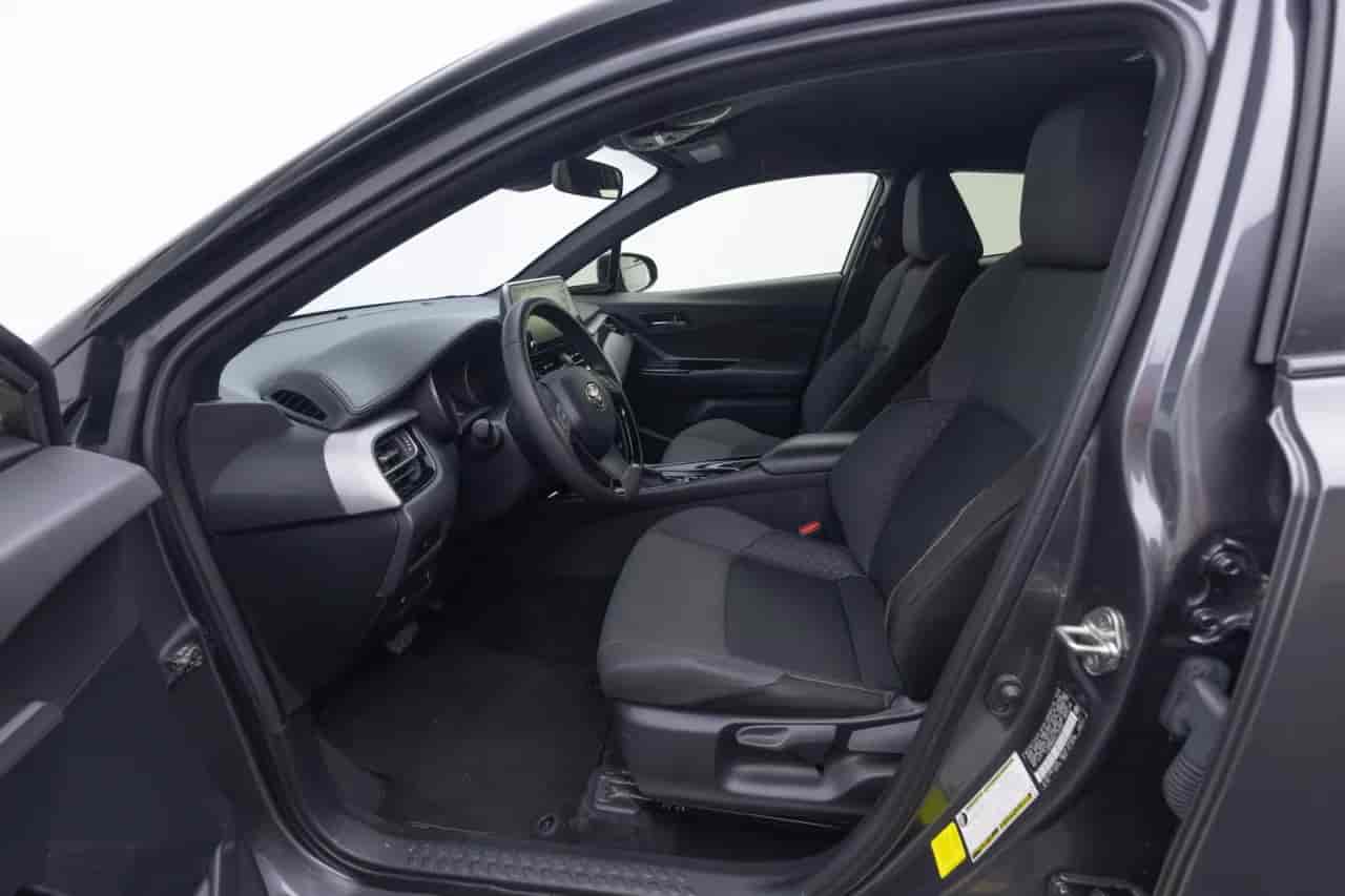 TOYOTA C-HR - 10