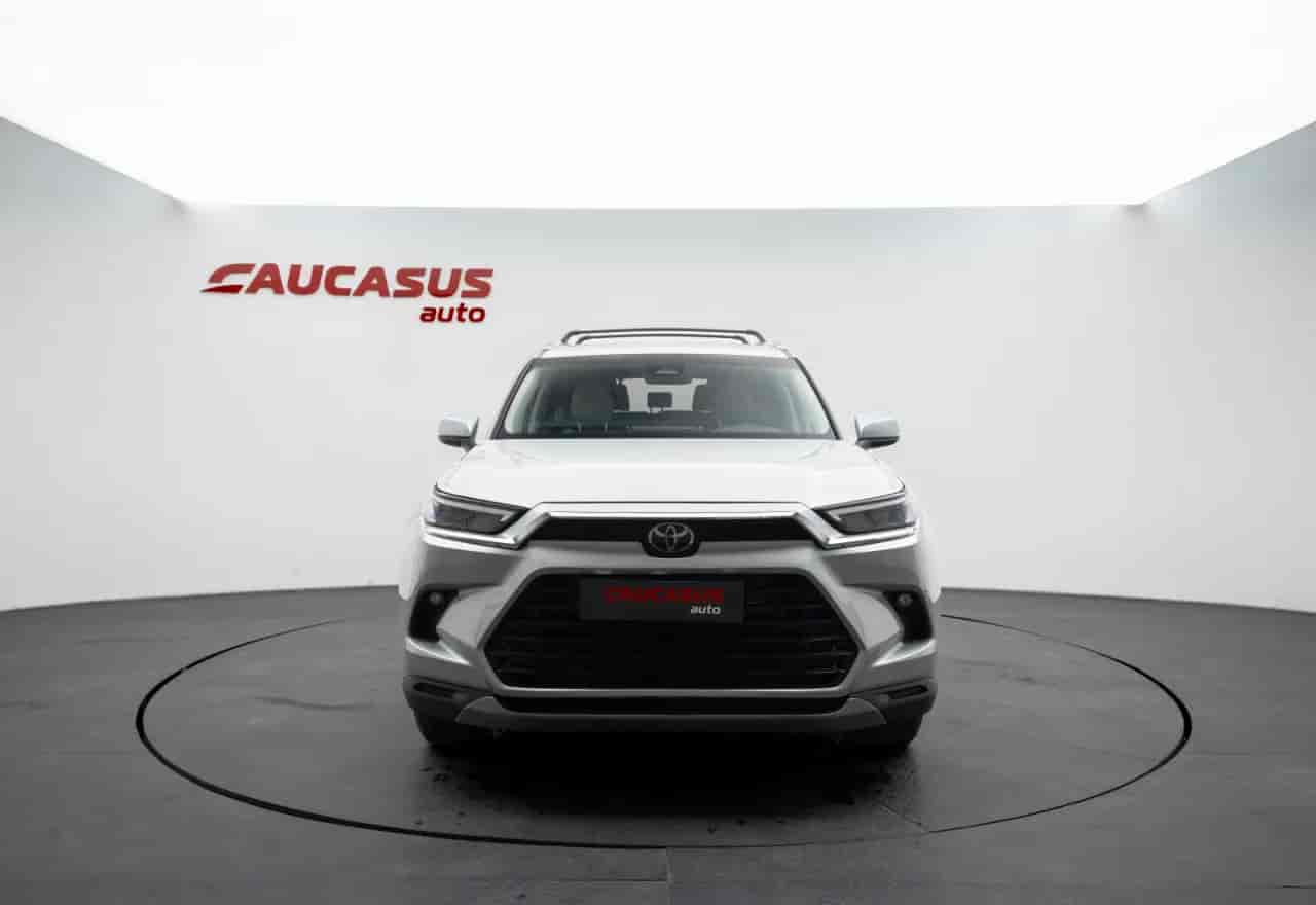 TOYOTA Grand Highlander - 2