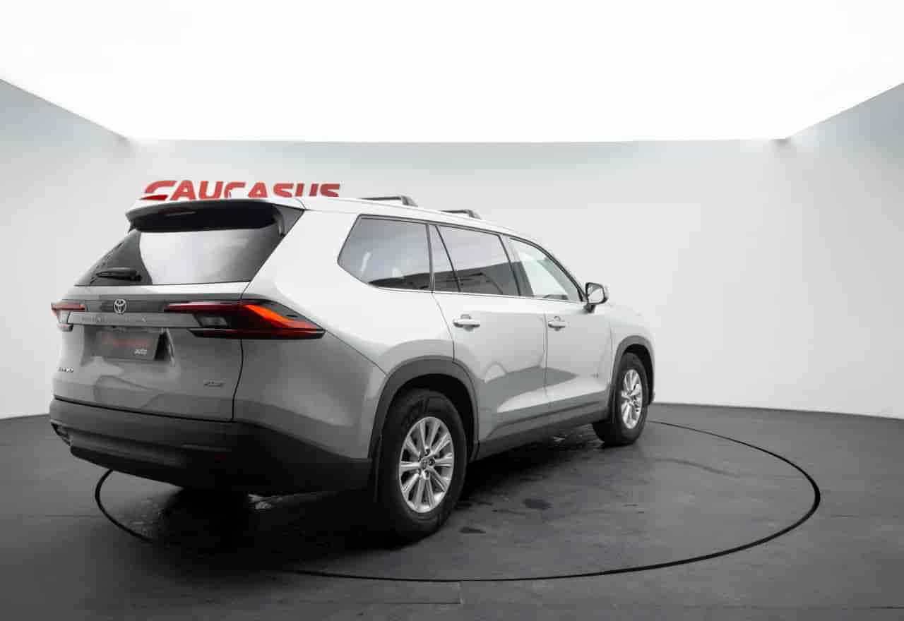 TOYOTA Grand Highlander - 4