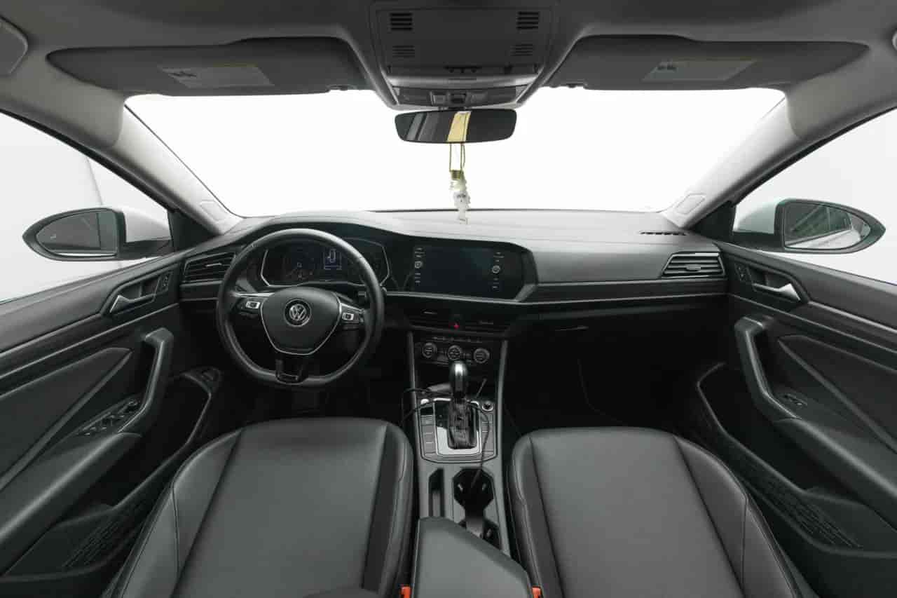VOLKSWAGEN Jetta - 9
