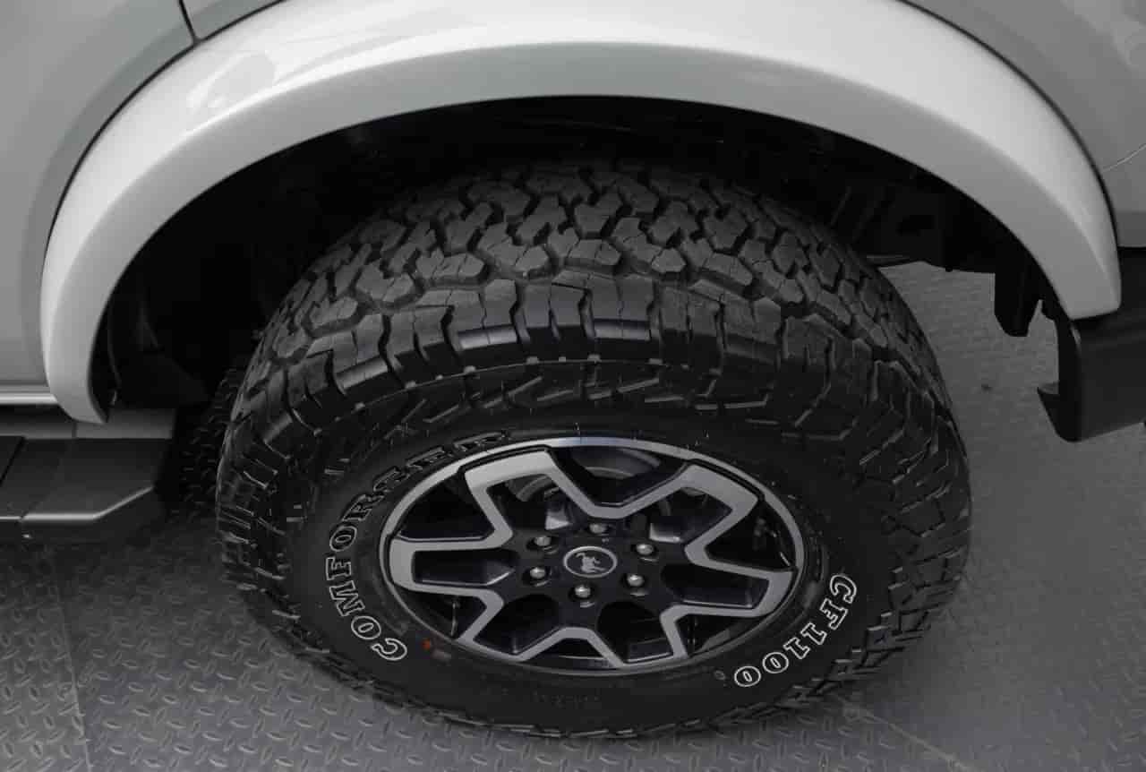 FORD Bronco - 9
