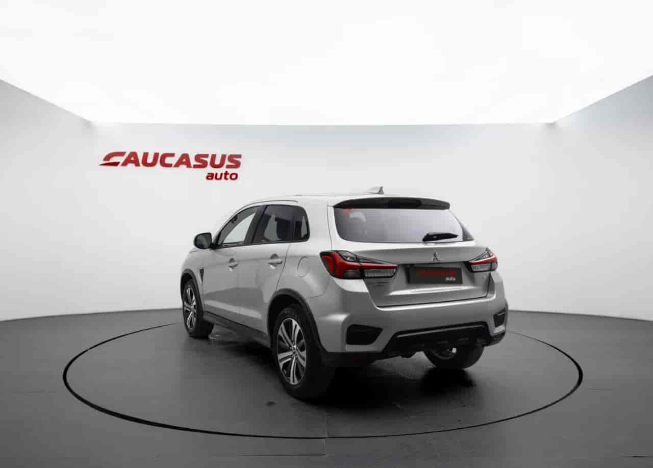 MITSUBISHI Outlander - 6