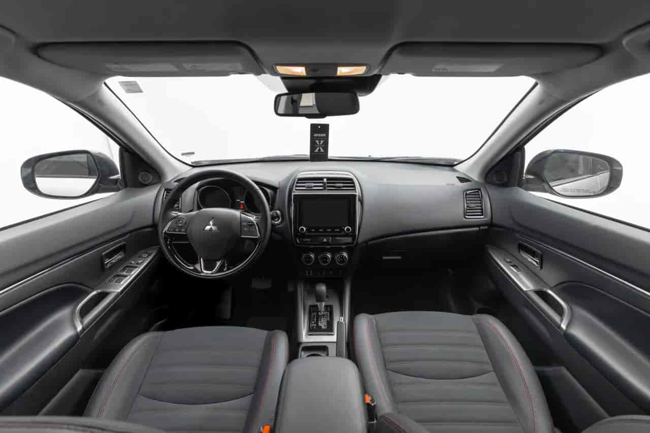 MITSUBISHI Outlander - 9