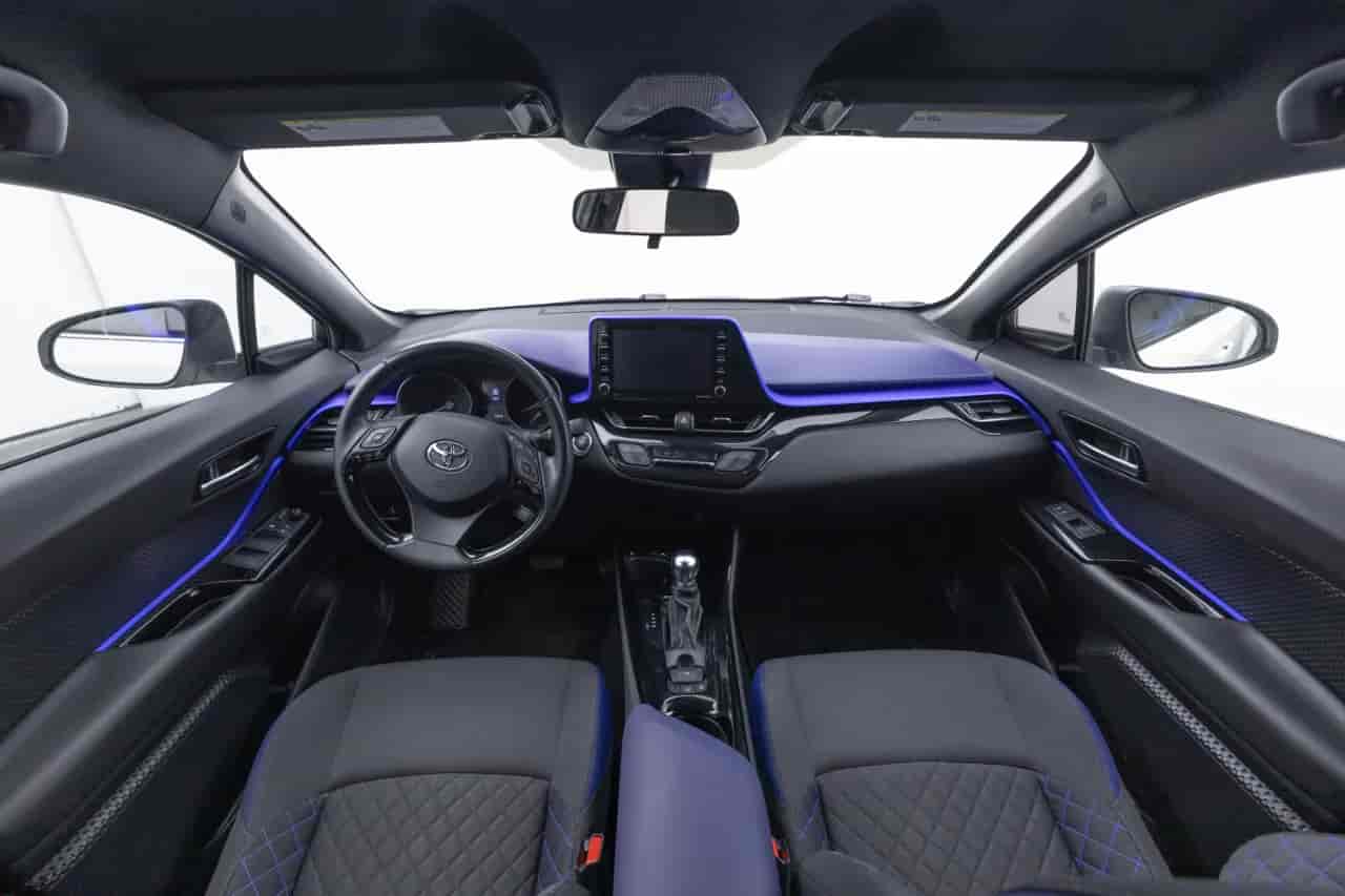TOYOTA C-HR - 9