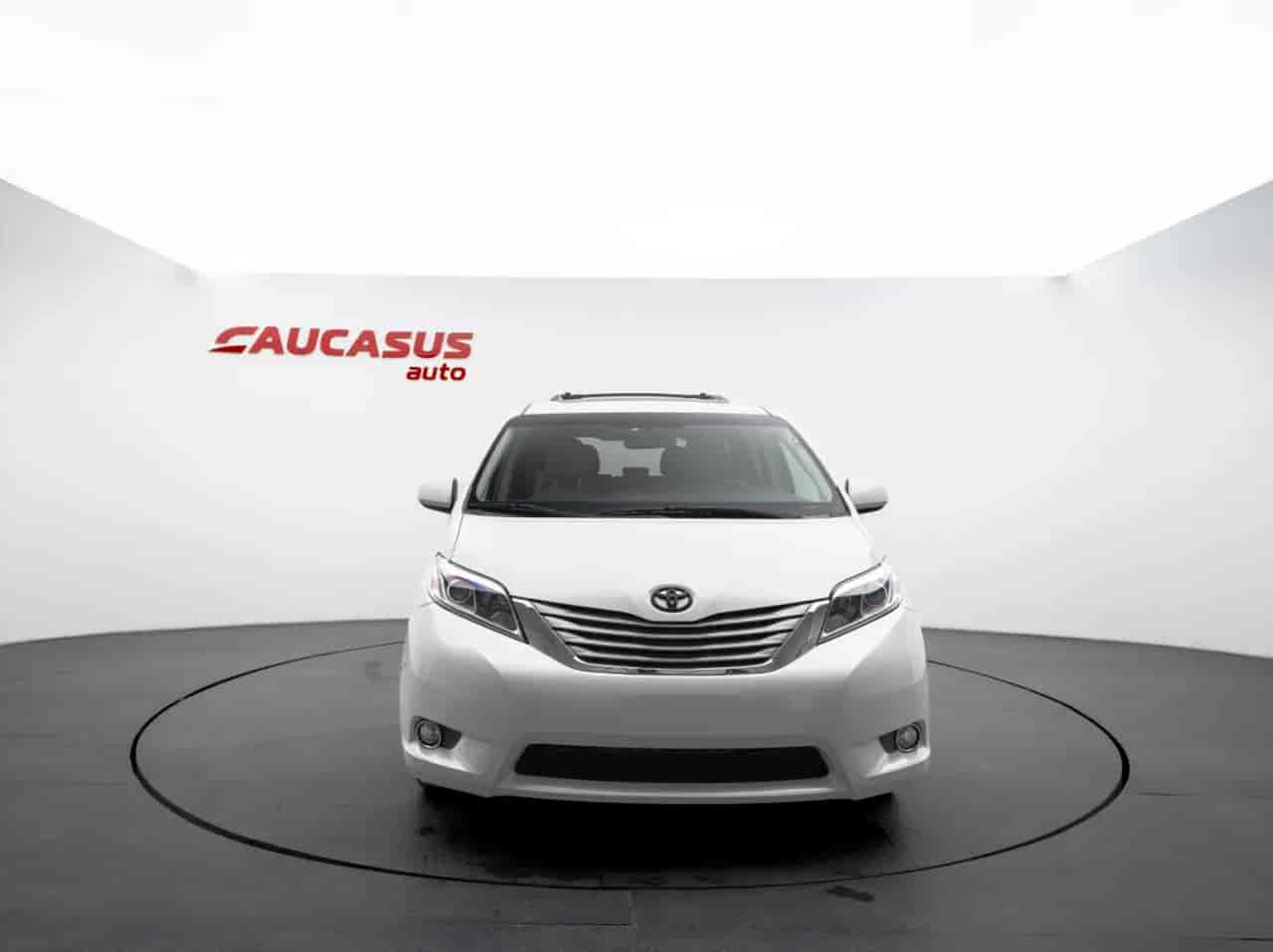 TOYOTA Sienna - 2