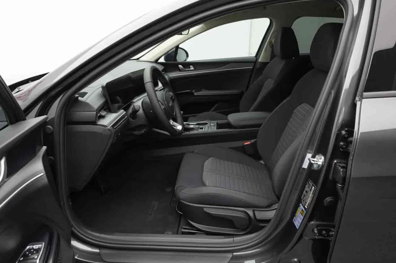 KIA K5 - 10