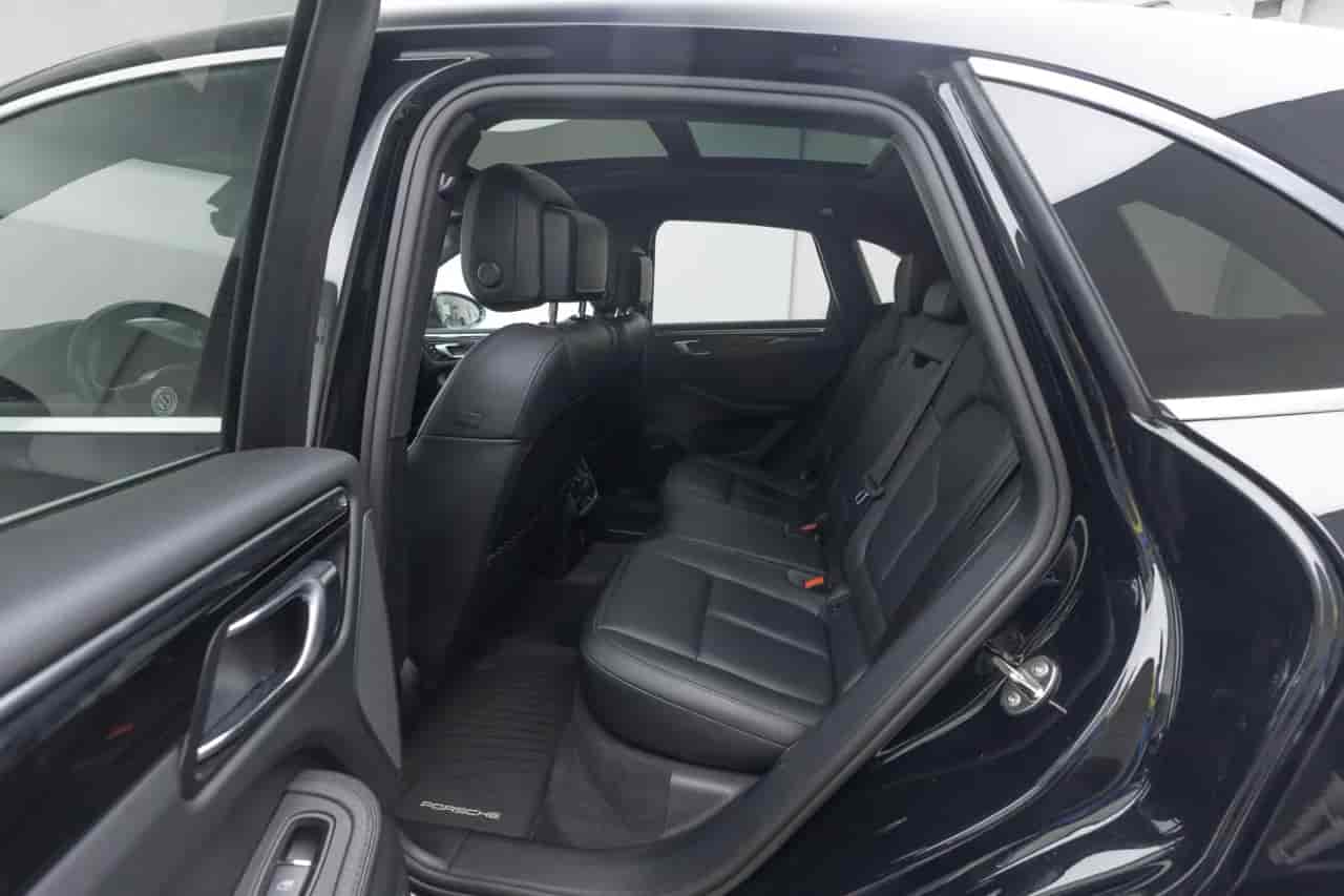 PORSCHE Macan - 8