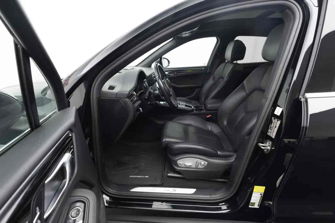 PORSCHE Macan - 10
