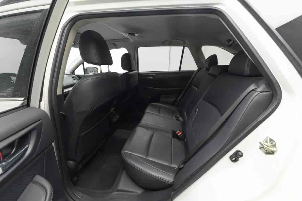 SUBARU Outback - 8