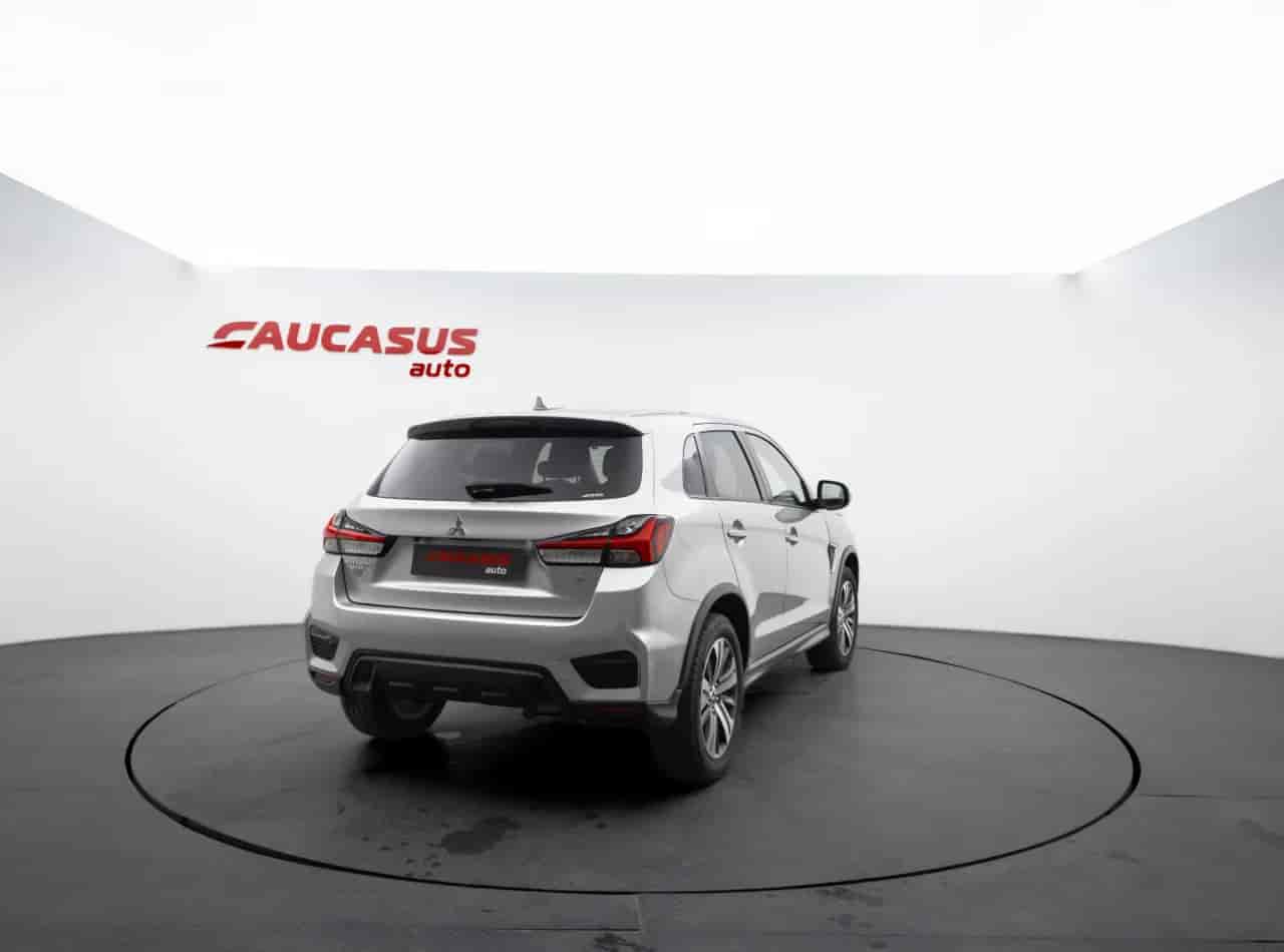 MITSUBISHI Outlander - 4