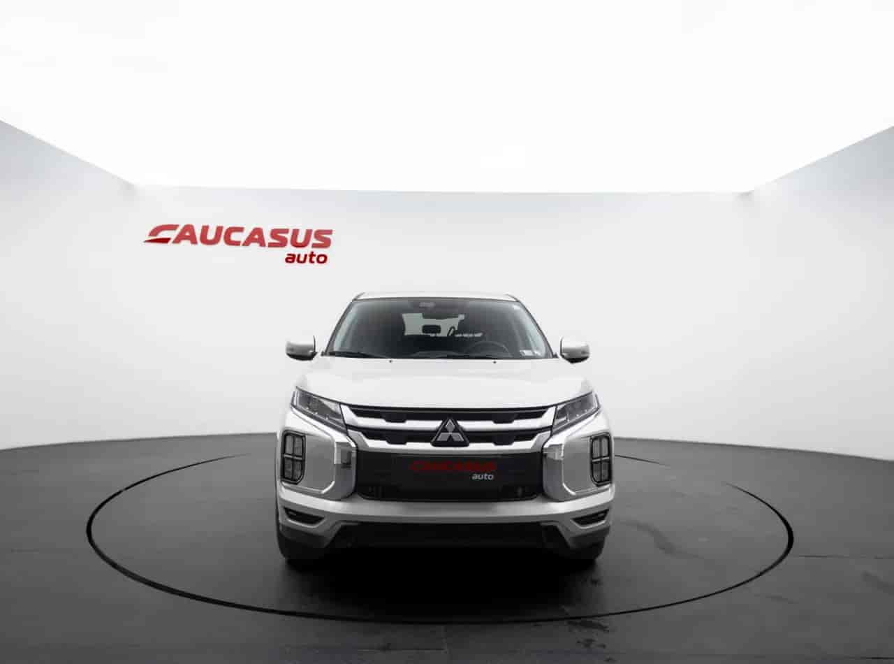MITSUBISHI Outlander - 2