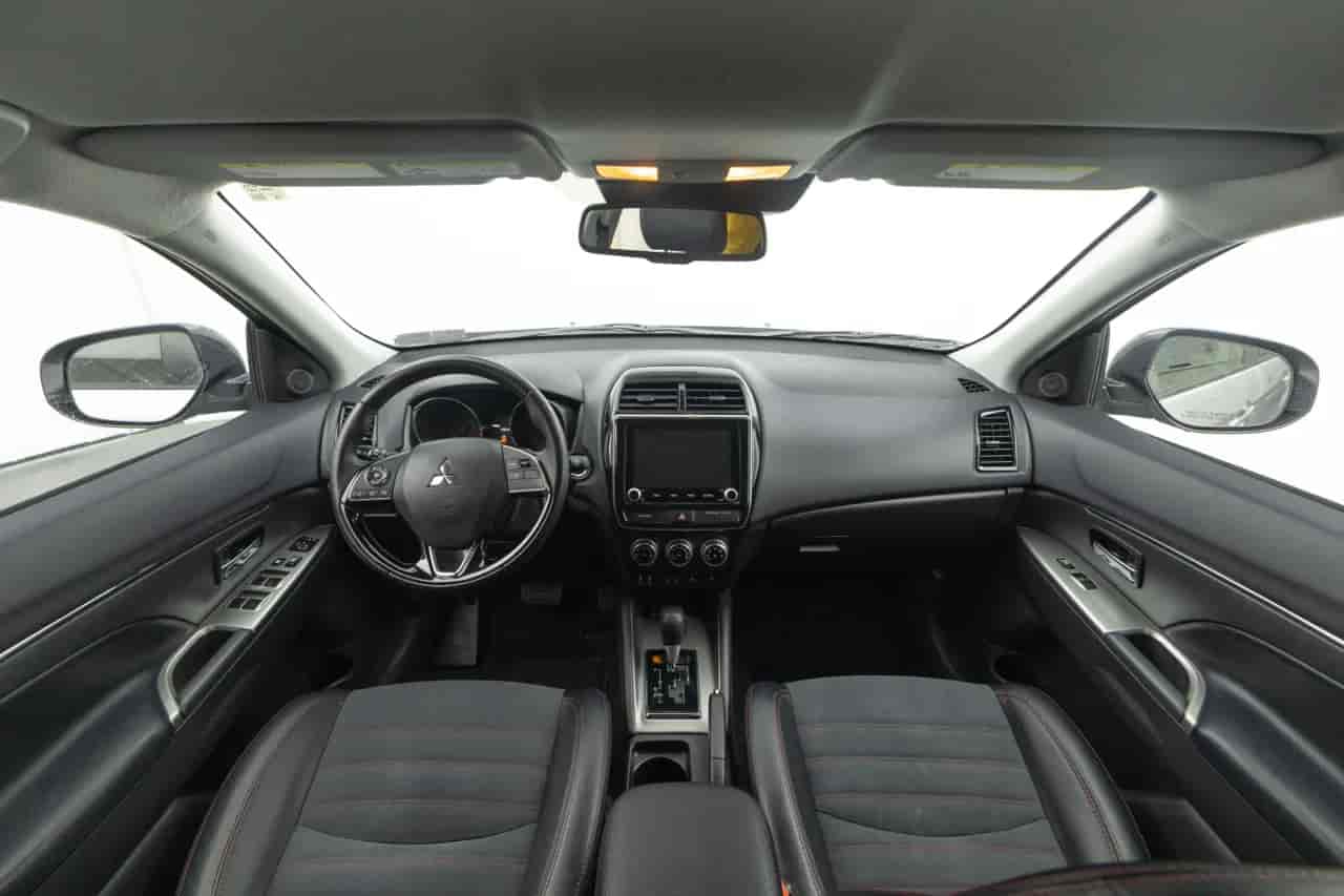 MITSUBISHI Outlander - 9