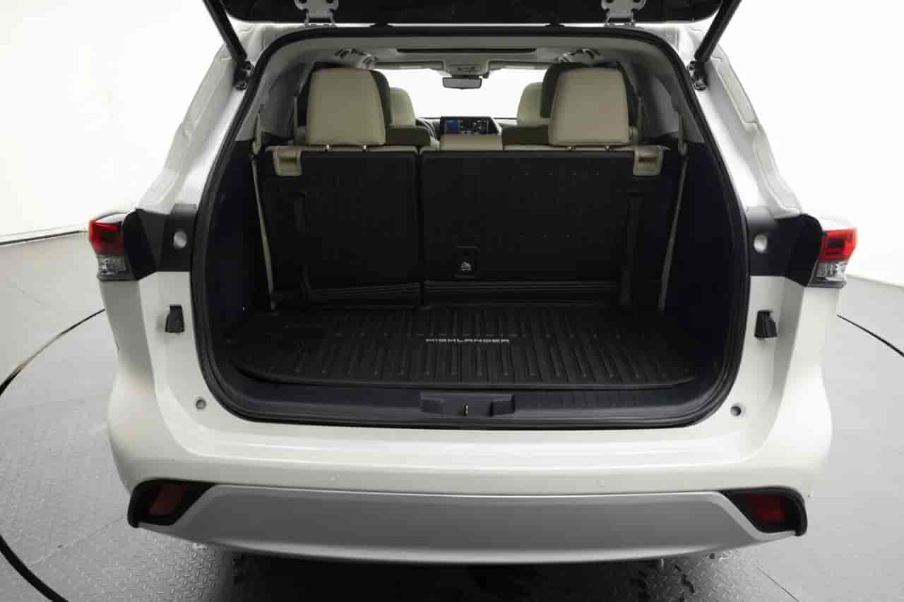 TOYOTA Highlander - 7