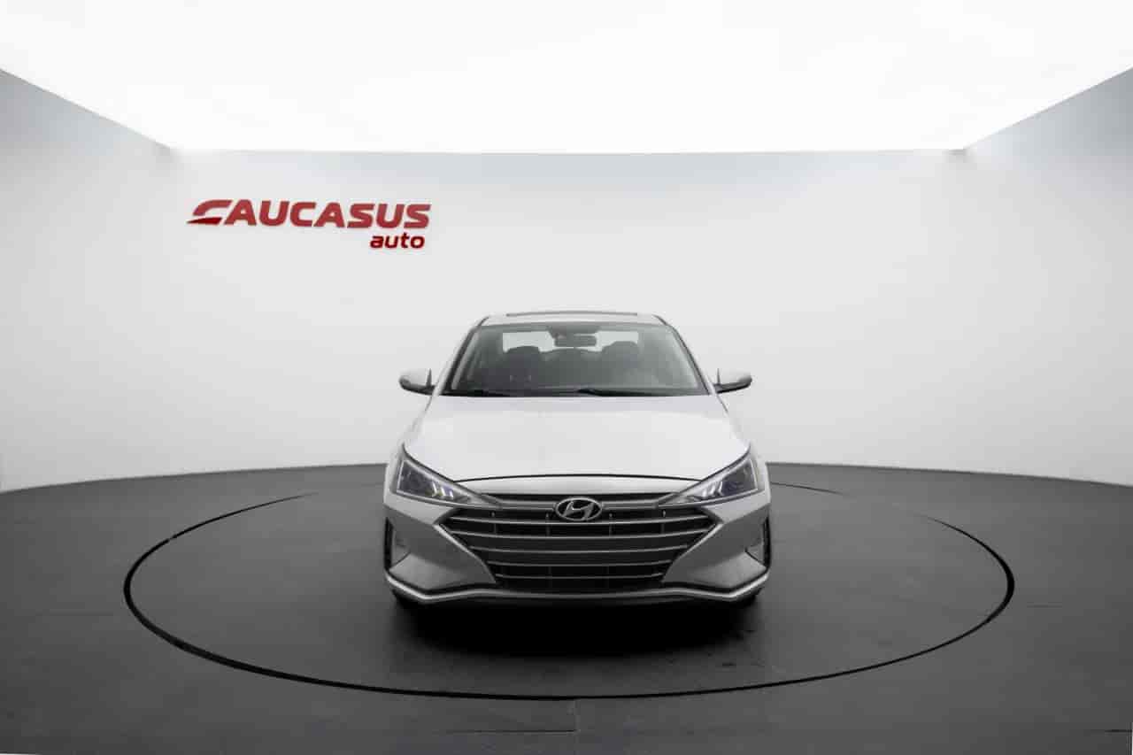 HYUNDAI Elantra - 2