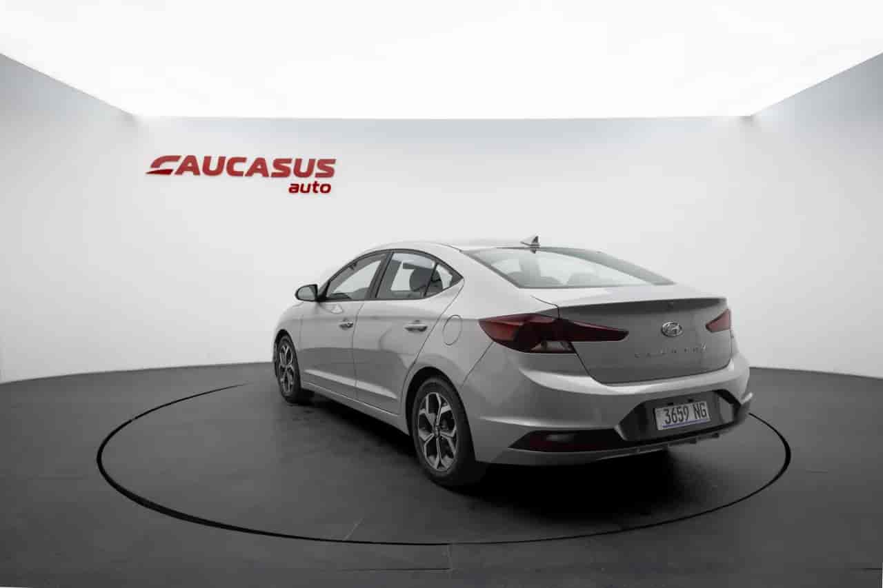HYUNDAI Elantra - 6