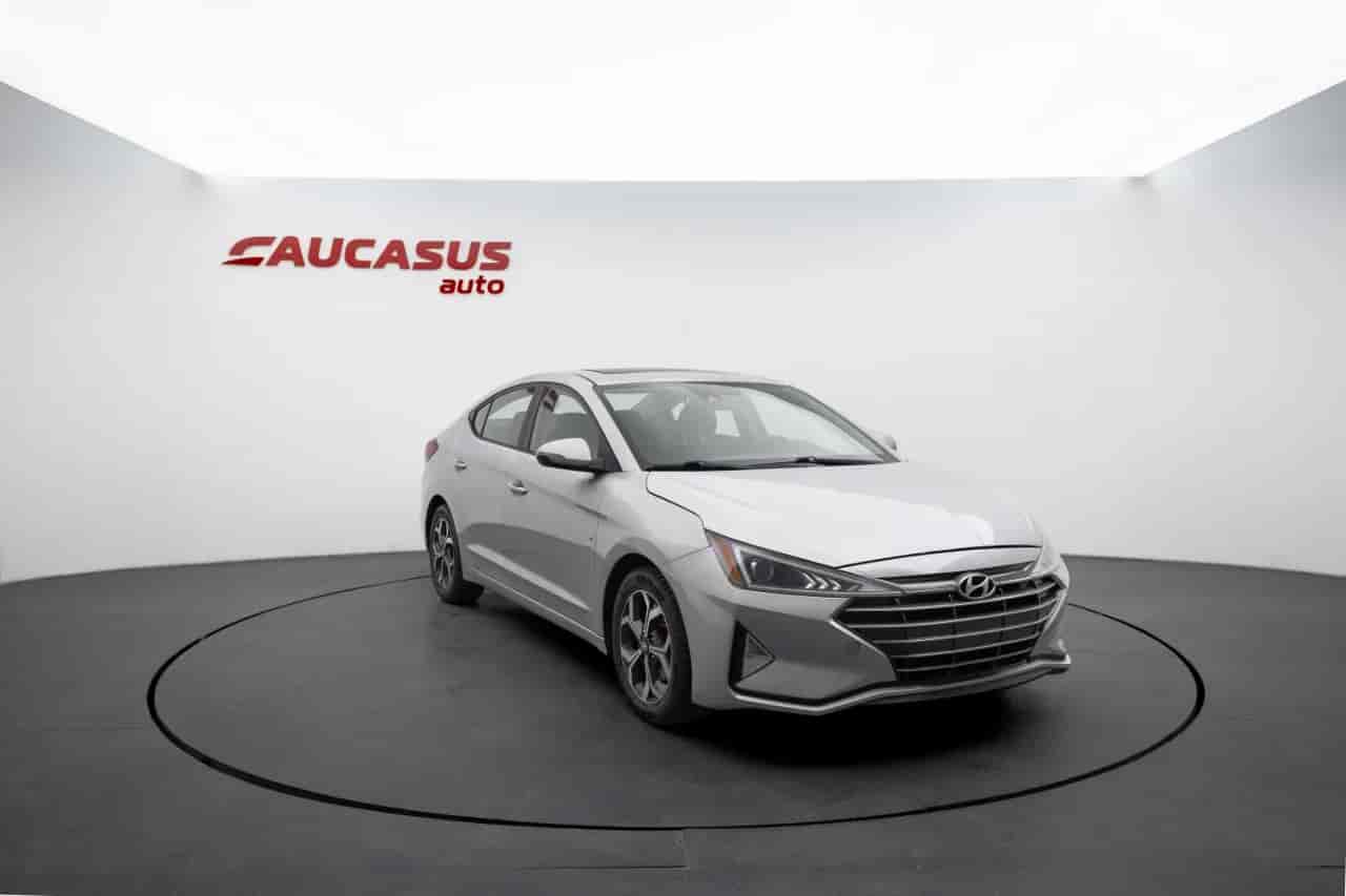 HYUNDAI Elantra - 3