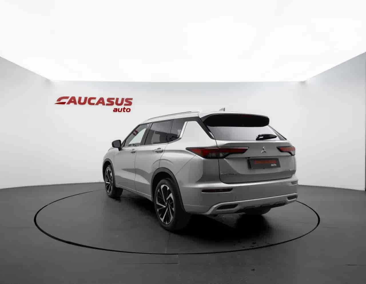 MITSUBISHI Outlander - 6
