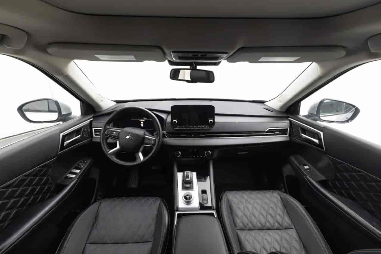 MITSUBISHI Outlander - 9