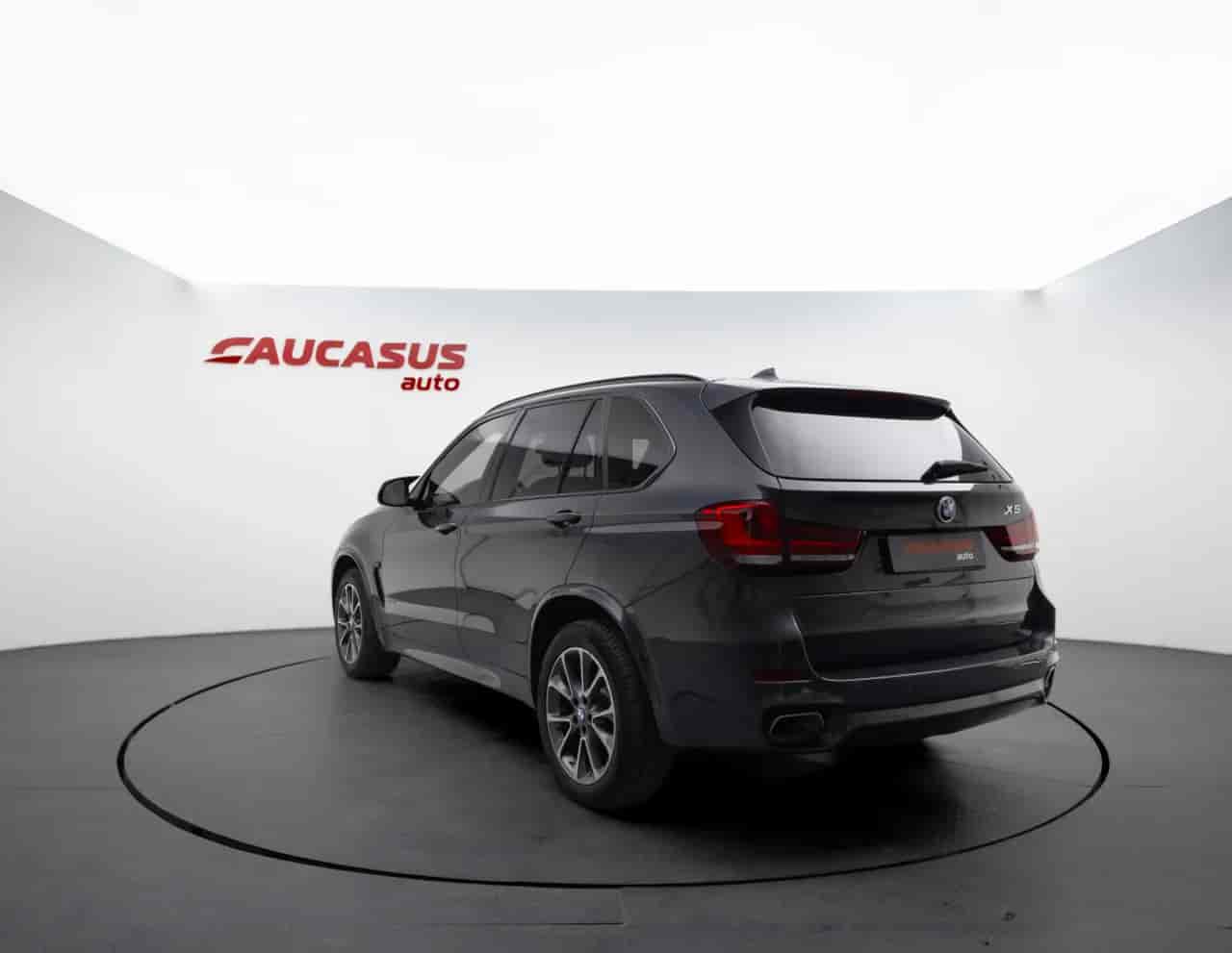 BMW X5 - 6